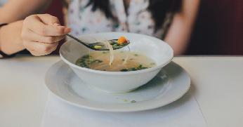 9 Cara Diet Alami Setelah Melahirkan. Sudah Pernah Coba Belum, Moms?
