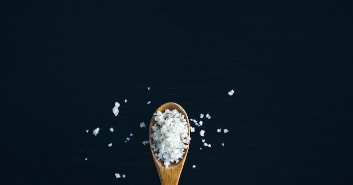 scrubing menggunakan garam
