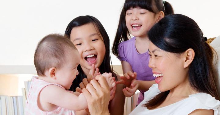 Manfaat Berpelukan Dengan Anak Menjadikan Anak Pribadi Penyayang