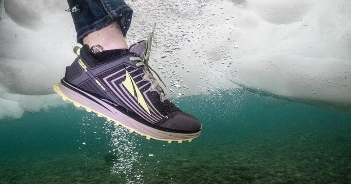 https://www.happinest.id/img/2020/02/cara-mencuci-sepatu-sneakers.jpg