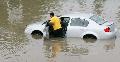 Mobil Banjir Ditanggung Asuransi, Ini Keuntungan Yang Dads Dapatkan