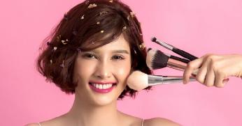 11 Ragam Kuas Makeup Agar Dandanan Moms Kian Sempurna