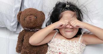 Jangan Biarkan Anak Tidur Larut Malam, Ikuti Cara Ini Mengatasinya!