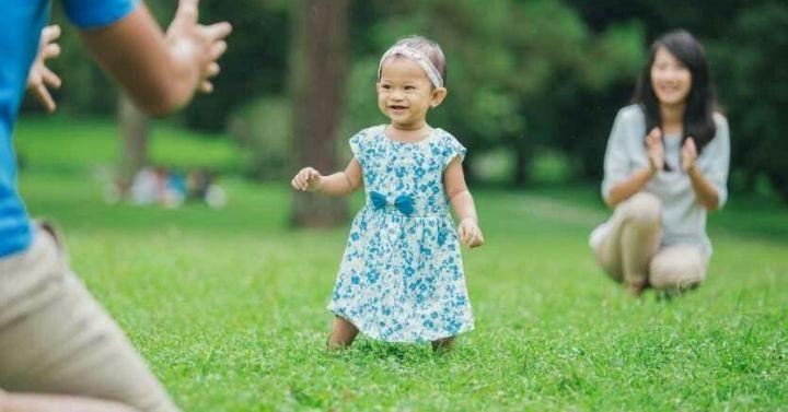 perkembangan bayi 12 bulan