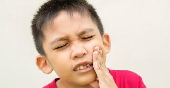Menyembuhkan Gigi Geraham Bungsu Sakit Karena Bolong Pada Anak Anak