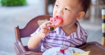 7 Cemilan Sehat Untuk Anak Usia 1-2 Tahun Ini Bikin Lahap Makannya