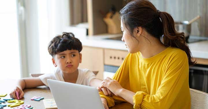 Hati-Hati Dengan 5 Perkataan Orang Tua Yang Bikin Anak Down Ini!